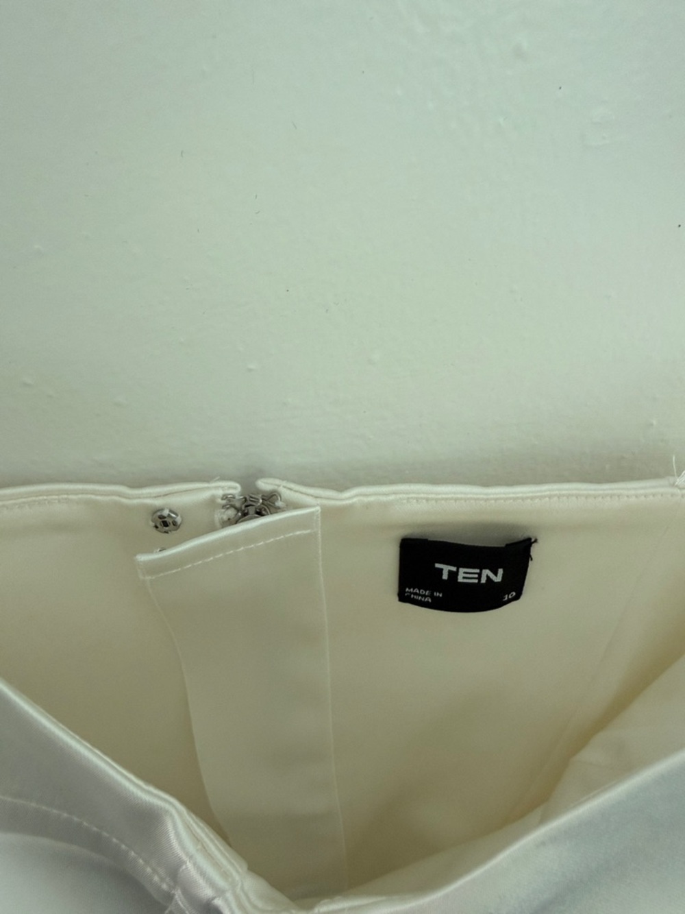 Aritzia TEN white satin bustier corset top - Picture 3 of 7